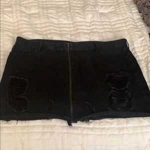 Distressed/ripped black denim skirt front zipper